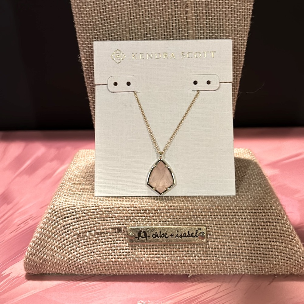 NWOT Mini Carla Rose Quartz Necklace - Picture 3 of 3